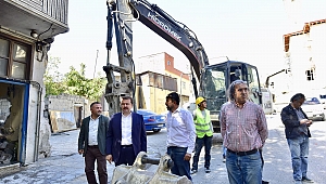 Sarayaltı Caddesi’nde Yıkım Çalışmaları Devam Ediyor