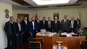 ASKF Yönetim Kurulu Üyeleri, Rektör Deveci’yi Ziyaret Etti 