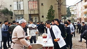 Başkan Erkoç öğrencileri sevindirdi