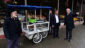 Başkan Okay Vezirhoca Bulvarında Esnafla Bir Araya Geldi