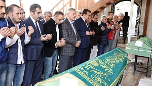 Hira İle Elasu Yan Yana Defnedildi 