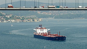 İstanbul Boğazından Geçen Yıl 42 Bin 553 Gemi Geçti