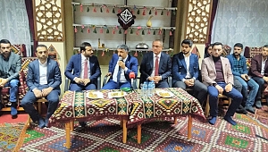 Uğur Dilipak gençlerle buluştu