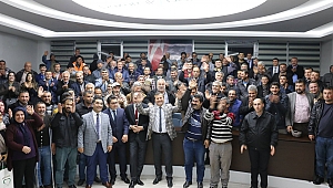 Başkan Bozdağ, Belediye Personellerinin Yüzünü Güldürdü