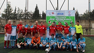 Futbolun Efsaneleri Genç Mahkumlarla Buluştu