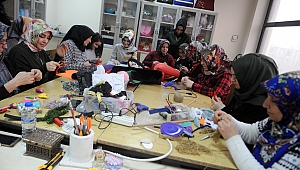 Kamek’ten kadınlara keçe tasarım kursu