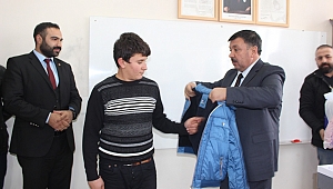 Kardeşle Paylaşmanın Muhteşem Tablosu