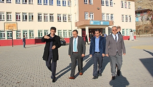 Millî Eğitim Müdürü Akkurt, şahinkayası okullarında