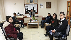 Çocuk meclis üyeleri, okullara çıkartma yaptı