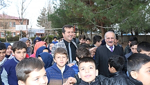 Çocuk meclisi meyvelerini vermeye başladı