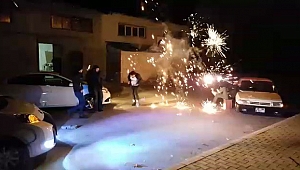  Eğlenmek İçin Havai Fişek Patlattılar, Büyük Tehlike Atlattılar 