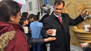 İkram Çeşmesinden Çorba Akıyor