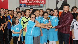 Küçük Hentbolcular İl Birincisi Olamak İçin Mücadele Ettiler