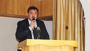 BAŞKAN ÇELEĞEN ÖĞRENCİLERLE KARİYER GÜNLERİNDE BULUŞTU