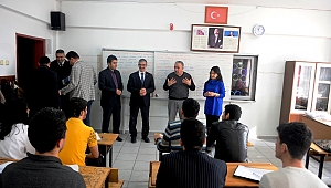 Büyükşehir ekpss kitaplarını dağıttı