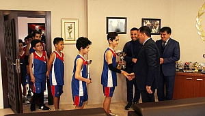 Gençlik Spor kulübü basketbol takımı il birincisi