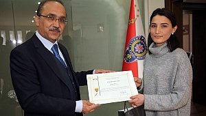 Hırsızları yakalayan polisler ödüllendirildi 