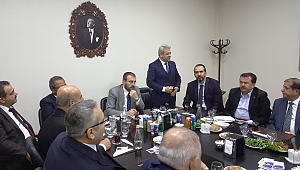 ​​​​​​​Mahir Ünal, kmtso’da iş dünyası ile buluştu