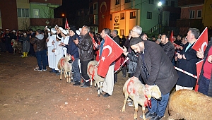MEHMETÇİK İÇİN KURBANLAR KESİP DUALAR ETTİLER 