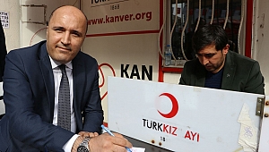 MHP’den Kızılay’a kan bağışı 