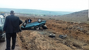 Pazarcık’ta otomobil takla attı: 3 yaralı 