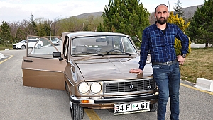  FABRİKADAN ÇIKTIĞI GİBİ DURAN 1988 MODEL OTOMOBİLİNE PAHA BİÇEMİYOR 