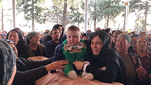 GÜL GÜLİZAR AYALP’IN TABUTUNU KADINLAR KALDIRDI 