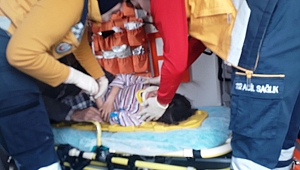 KAHRAMANMARAŞ’TA TRAKTÖR DEVRİLDİ: 5 YARALI 