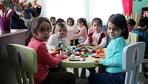 PLUS PLUS PUZZLE ETKİNLİĞİ’’ MİNİKLERE RENK KATTI