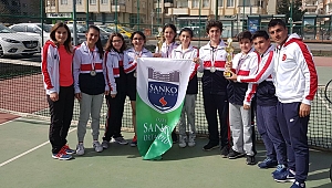 SANKO OKULLARI YILDIZ KIZ VE YILDIZ ERKEK TENİS TAKIMLARI İL İKİNCİSİ