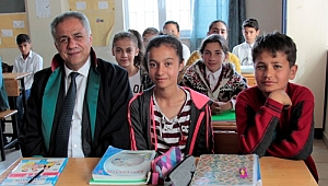 BAŞKAN AKKUŞ’TAN KARAÇAR İLKOKULUNA ZİYARET