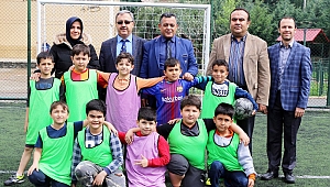 BÜYÜKŞEHİR'DEN DOSTLUK MAÇI