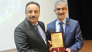 BÜYÜKŞEHİR’DEN MİLLİ EĞİTİME PLAKET