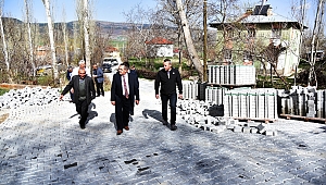GÖKSUN’DAKİLİT PARKE YOL ÇALIŞMALARI HIZ KAZANDI