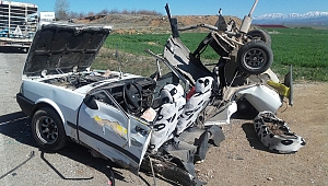 İKİYE AYRILAN OTOMOBİLDEN SAĞ ÇIKTILAR 