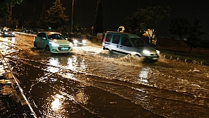 KAHRAMANMARAŞ’TA YOLLAR GÖLE DÖNDÜ 