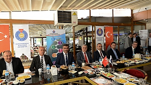 REKTÖR NİYAZİ CAN, GAZETECİLERLE BİR ARAYA GELDİ