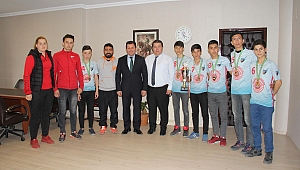 TÜRKİYE ŞAMPİYONU U16 HOKEY TAKIMINDAN ZİYARET