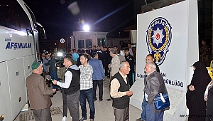 UMRECİLERİ DOLANDIRANLAR SERBEST BIRAKILDI 