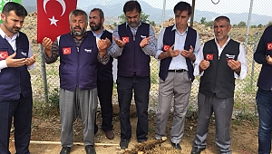 VERENEL, SINIRDA MEHMETÇİĞE KURBAN KESTİ