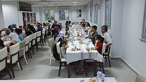 CAHİT ZARİFOĞLU’NDA İFTAR VAKTİ