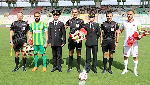 ŞANLIURFASPOR - KAHRAMANMARAŞSPOR MAÇINDA ÖRNEK DAVRANIŞ 
