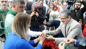 VATAN SEVGİSİ ENGEL TANIMADI 