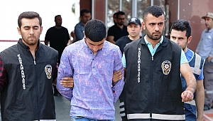 YAŞLI KADININ BOĞAZINI KESEREK ÖLDÜREN ZANLI YAKALANDI 