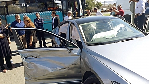 AK PARTİ MİLLETVEKİLİ ADAYI ÖÇAL, TRAFİK KAZASI GEÇİRDİ 