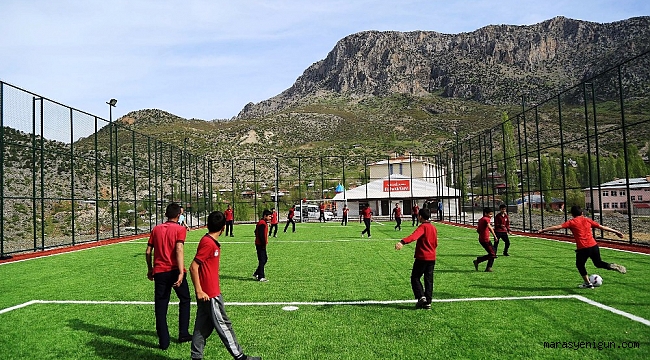 BÜYÜKŞEHİR'DEN 55 ADET YENİ HALI SAHA