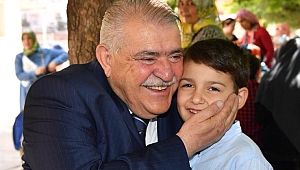 MAHÇİÇEK ÖĞRENCİLERİN KARNE HEYECANINA ORTAK OLDU