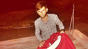 AFŞİN’DE BAYRAK DİREĞİNİN MAKARASINI GECE TAMİR ETTİ!