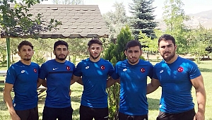 MİLLİ TAKIMA 5 GÜREŞÇİ