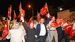 TÜRKOĞLU TEK YÜREK MEYDANLARDA
